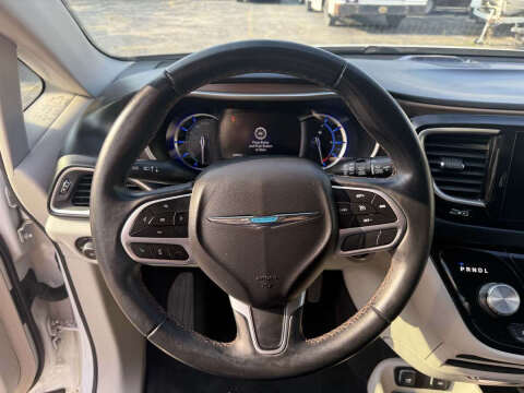 2018 Chrysler Pacifica Hybrid Touring L