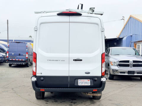 2023 Ford Transit 250