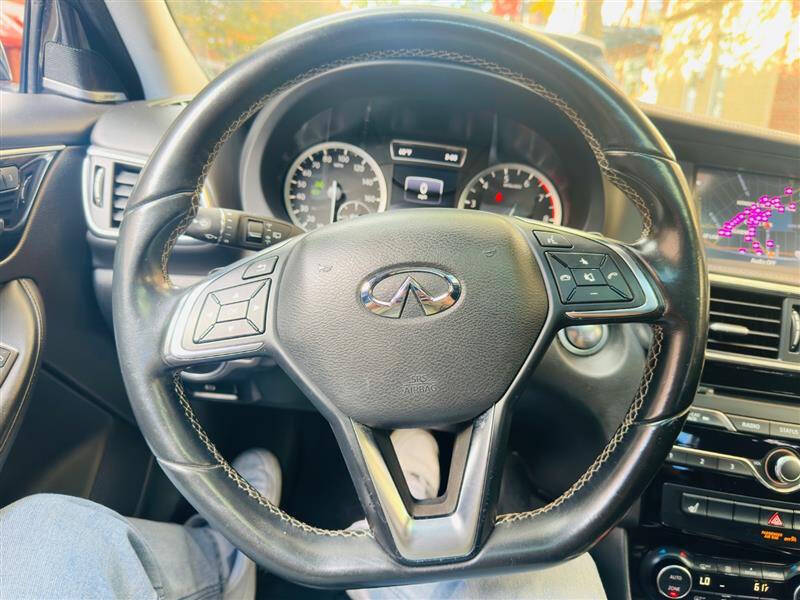 2017 Infiniti QX30 Premium