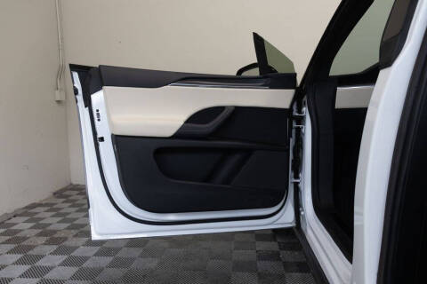 2022 Tesla Model X Plaid