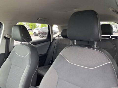 2023 Volkswagen Taos SE