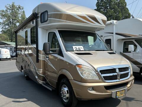2010 Winnebago Navion 24A / 24ft for sale at Jim Clarks Consignment Country - Class C Motorhomes in Grants Pass OR
