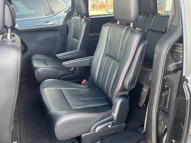 2019 Dodge Grand Caravan for sale at ROBERTS AUTOMOTIVE SALES & SERVICE in Watertown, NY