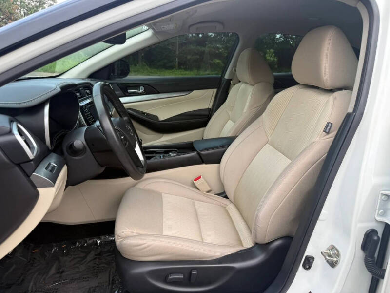 2017 Nissan Maxima