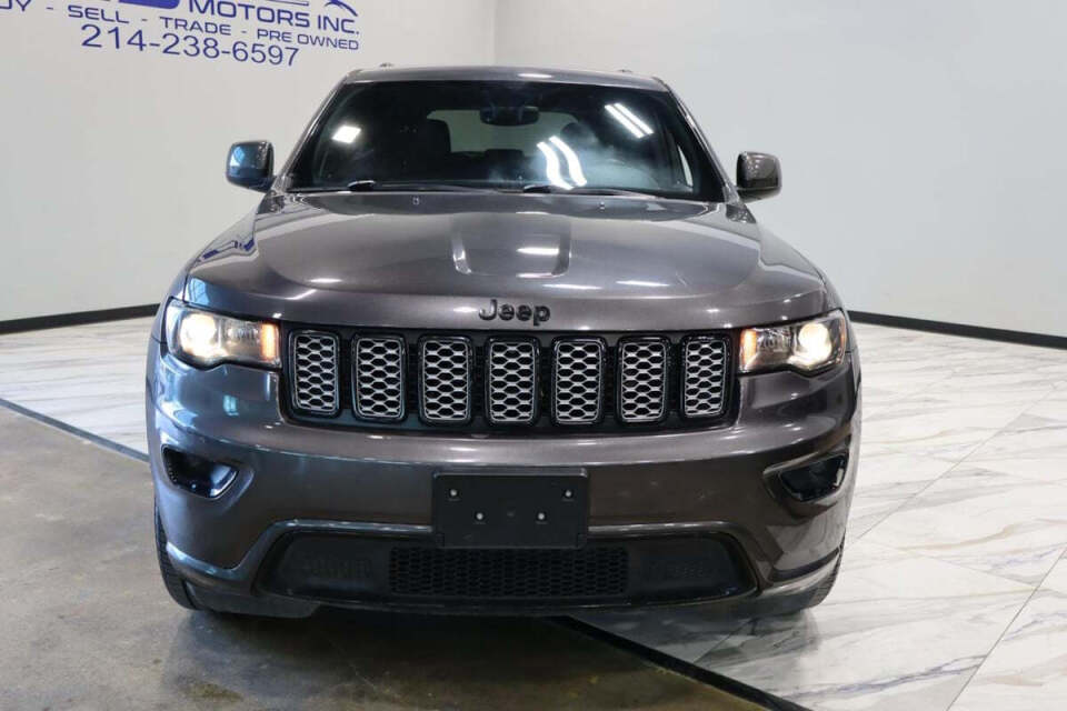 2017 Jeep Grand Cherokee for sale at IMD MOTORS, INC in Dallas, TX