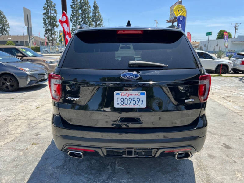 2017 Ford Explorer Sport