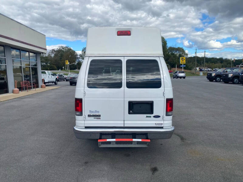 2012 Ford E-Series E-350 SD