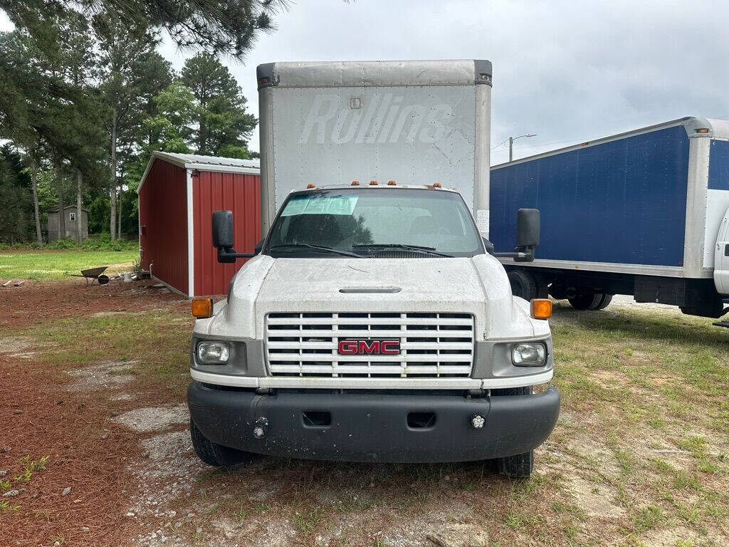 2005 GMC C5500 null photo 5