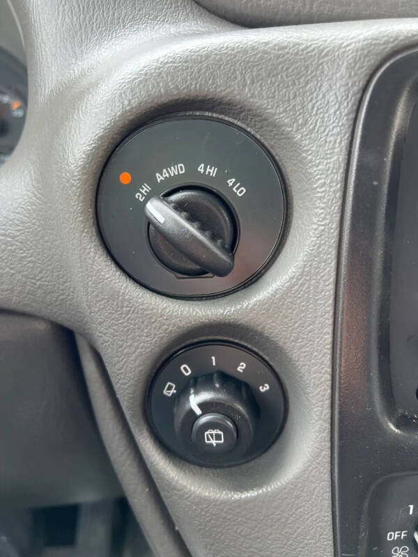 2004 Chevrolet TrailBlazer EXT