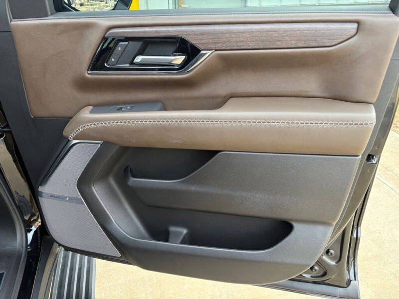 2025 GMC Yukon Denali Ultimate