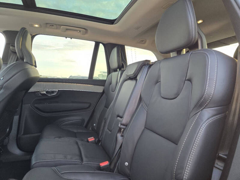 2025 Volvo XC90 T8 Ultra Bright Theme 7P
