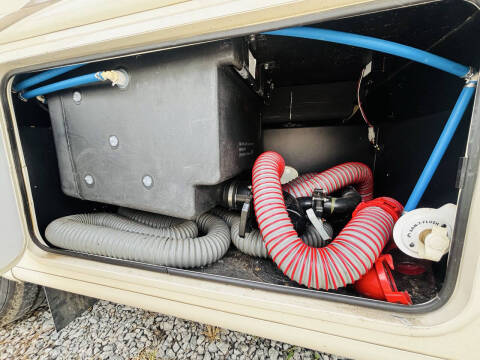 2017 Thor Motor Coach Hurricane 31S