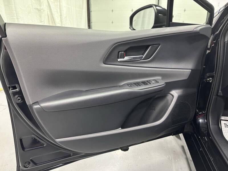 2025 Toyota Prius XLE