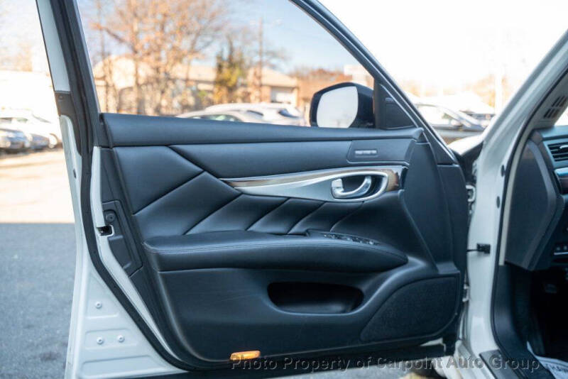 2015 Infiniti Q70L 3.7