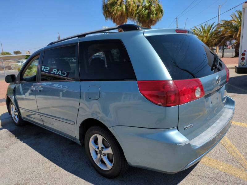 2007 Toyota Sienna LE photo 3