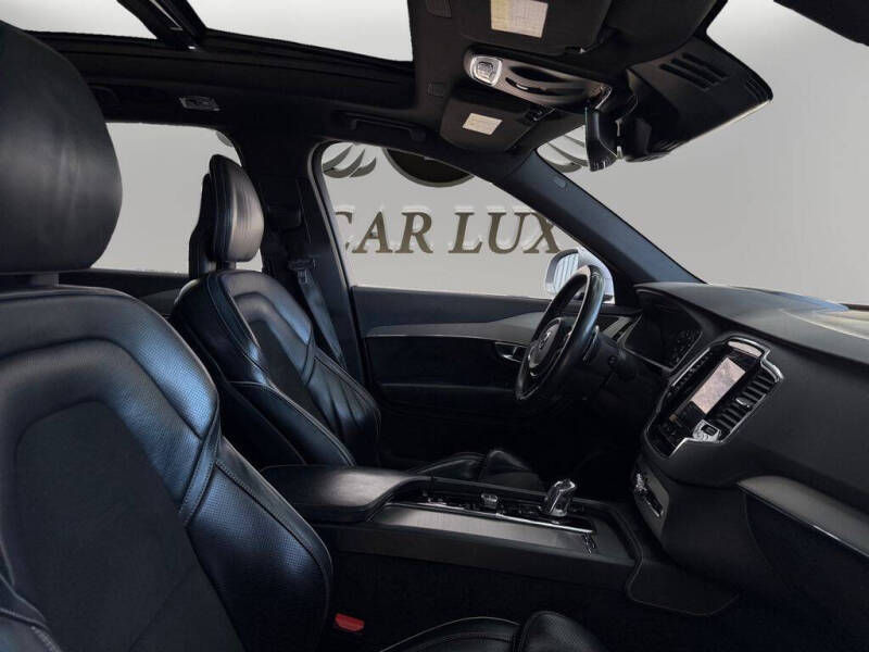2017 Volvo XC90 T8 eAWD R-Design