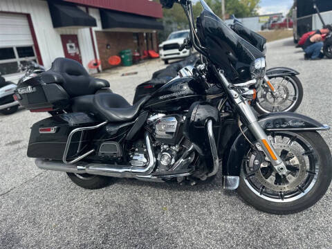 2017 Harley-Davidson FLHTK - for sale at Dark Horse Motorcycles in Gaffney SC