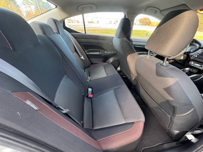 2022 Nissan Versa SR