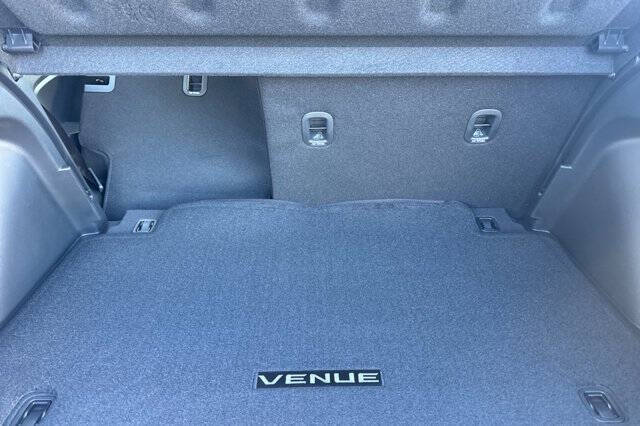 2026 Hyundai Venue SE