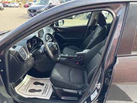 2015 Mazda MAZDA3 i Sport