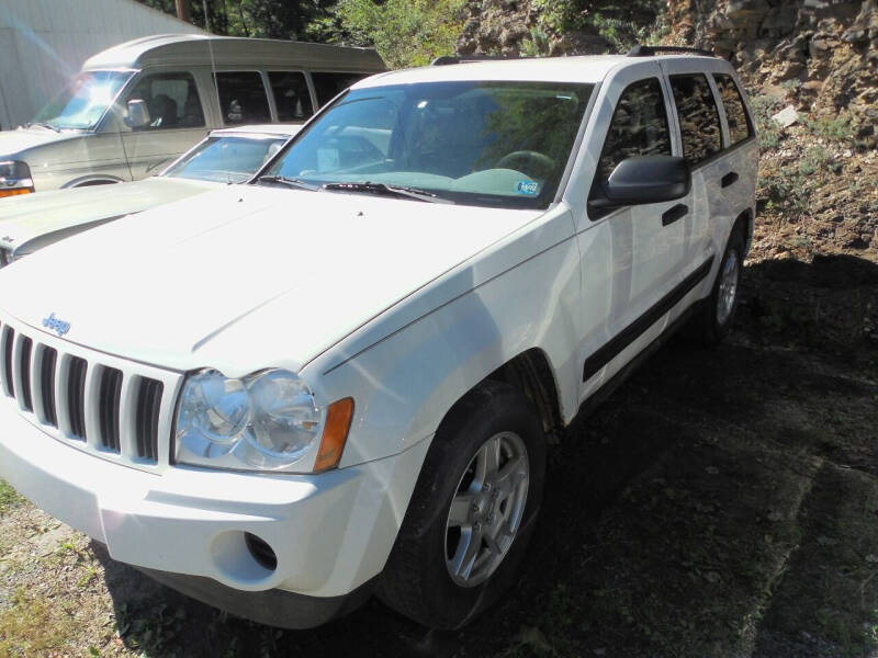 2006 Jeep Grand Cherokee for sale at Sabula Auto Center & U-Haul - Trade in's for sale in Du Bois PA