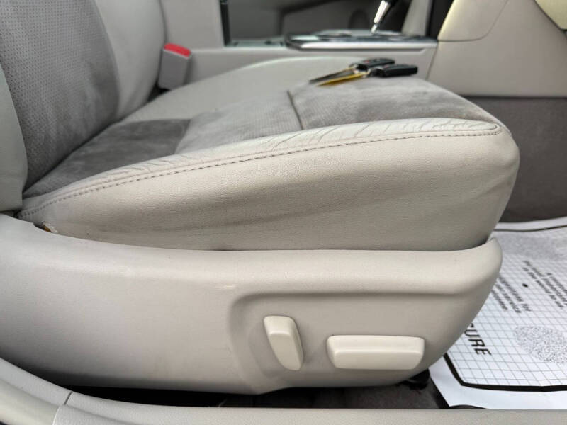 2012 Toyota Camry Hybrid XLE