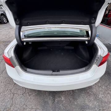 2013 Acura ILX 2.0L w/Tech