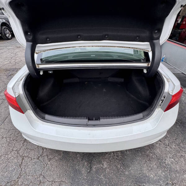 2013 Acura ILX 2.0L w/Tech