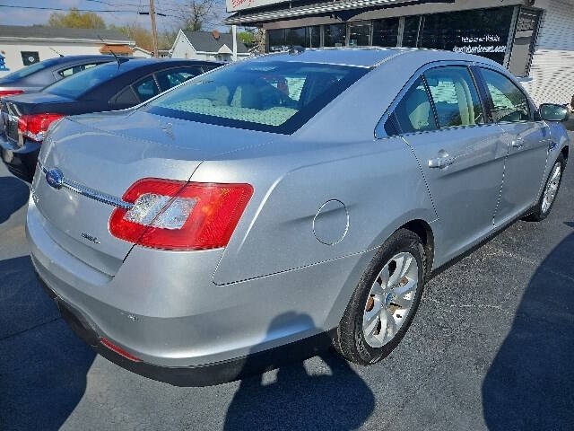 2010 Ford Taurus SEL