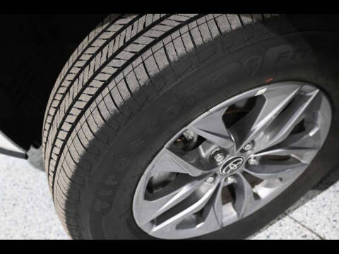 2025 Toyota Sienna LE 8-Passenger