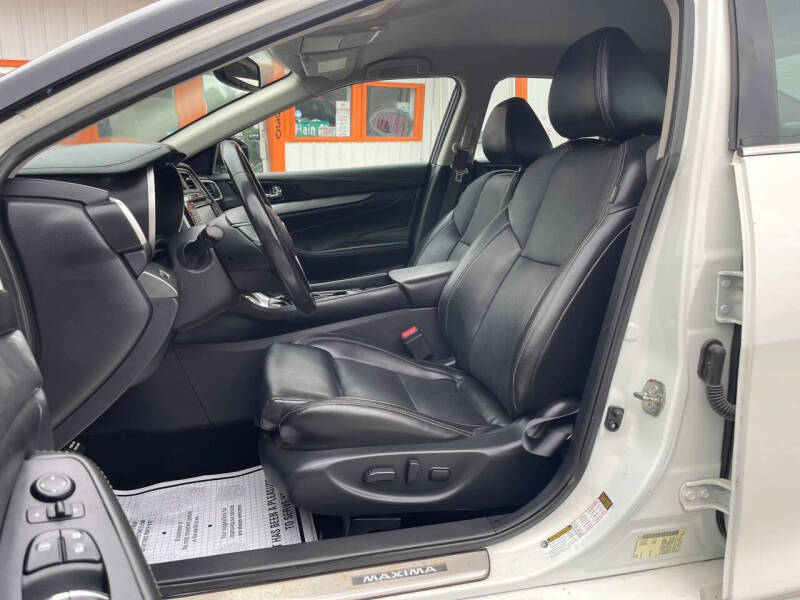2017 Nissan Maxima