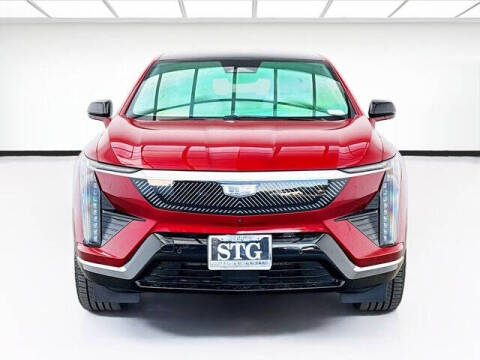 2025 Cadillac OPTIQ Luxury 2