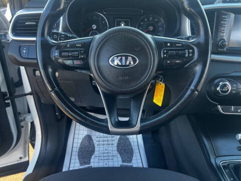 2018 Kia Sorento LX