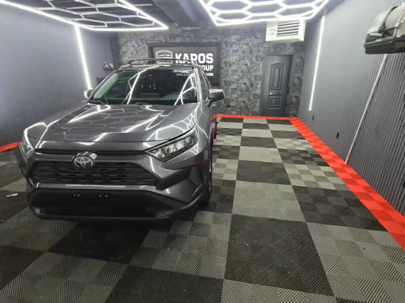 2020 Toyota RAV4 LE