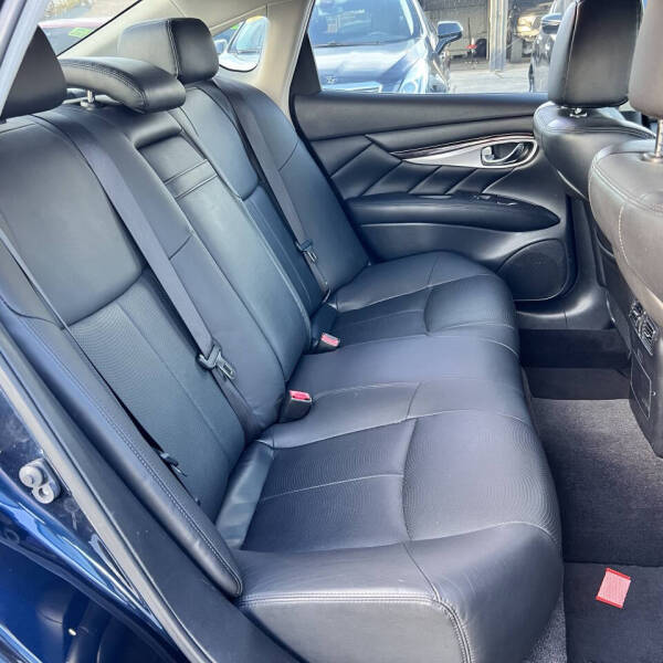 2018 Infiniti Q70 3.7 Luxe