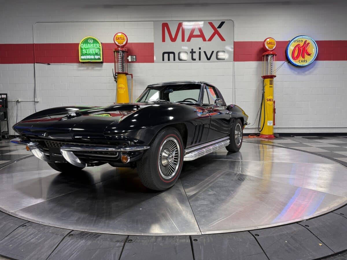 1966 Chevrolet Corvette 13