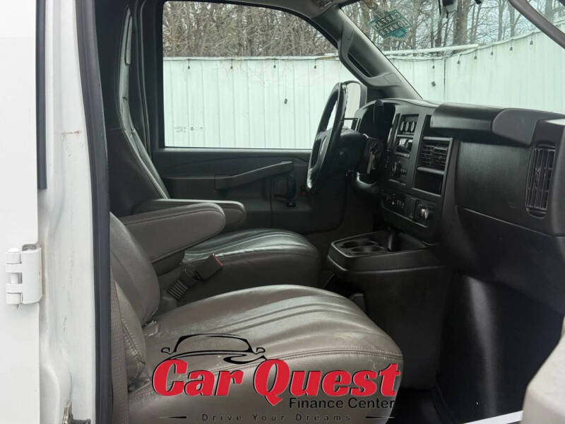 2022 GMC Savana 2500