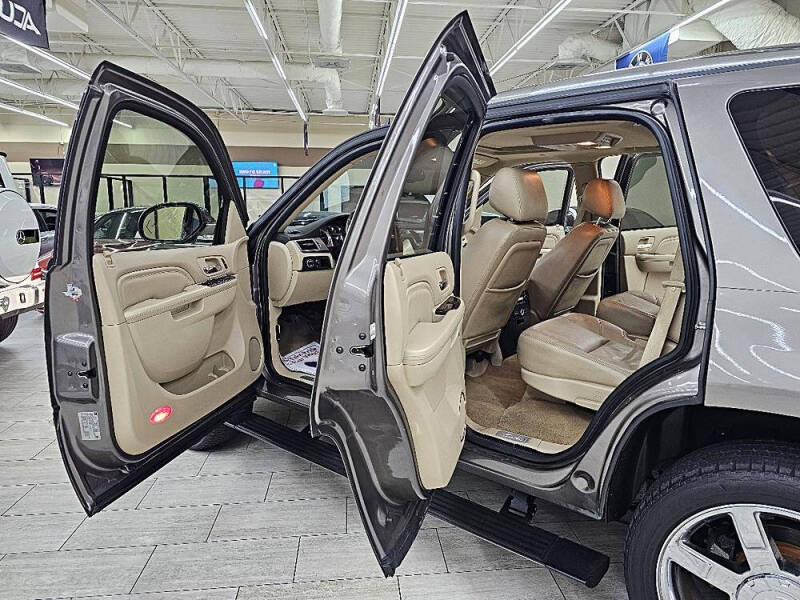 2013 Cadillac Escalade Luxury