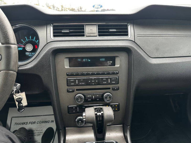 2012 Ford Mustang V6