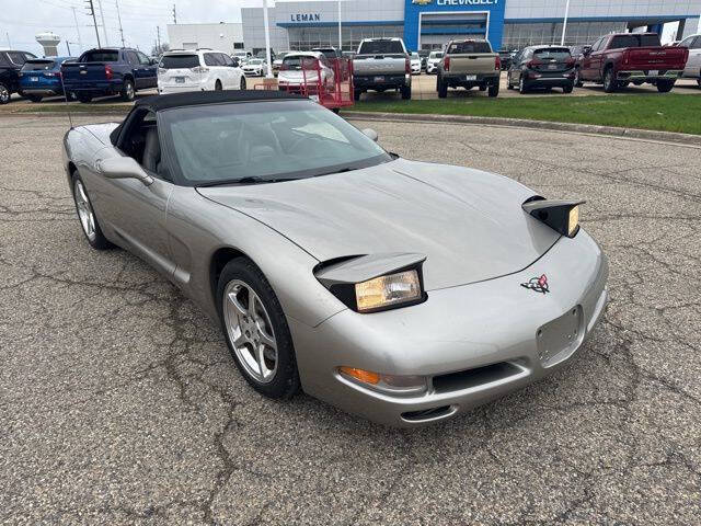 Used 1998 Chevrolet Corvette Base with VIN 1G1YY32G6W5130604 for sale in Bloomington, IL