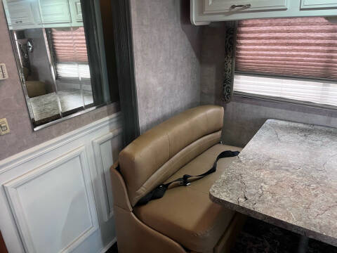 2005 Freightliner XCS Chassis