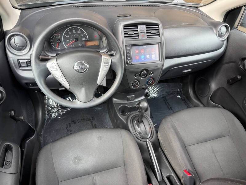 2019 Nissan Versa S Plus