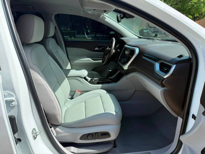2017 GMC Acadia SLT-2
