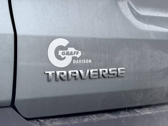 2023 Chevrolet Traverse LT Cloth