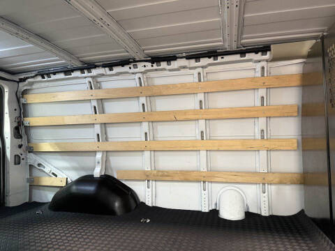 2024 GMC Savana 2500