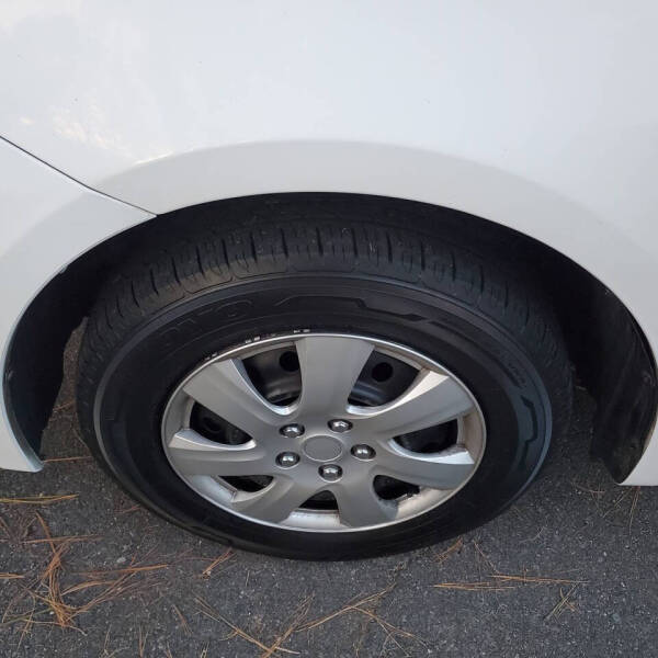 2009 Toyota Sienna CE 7-Passenger