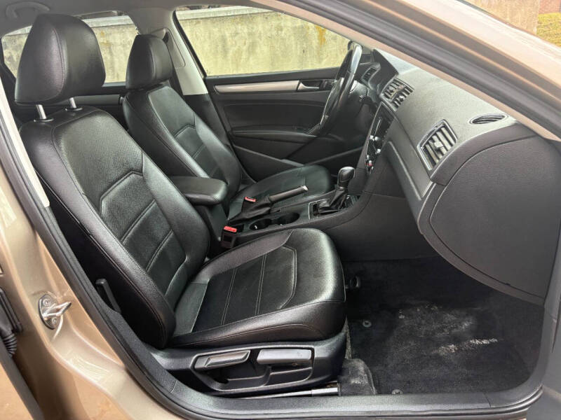 2015 Volkswagen Passat 1.8T Limited Edition