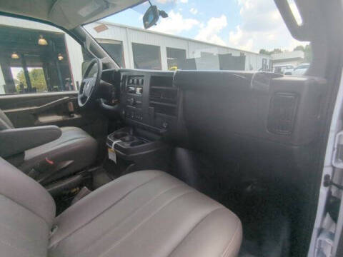 2025 Chevrolet Express 2500