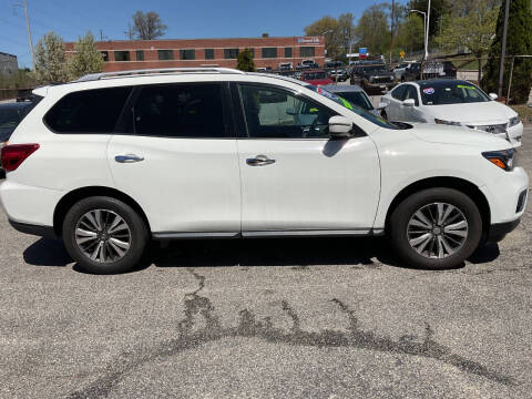 2017 Nissan Pathfinder S