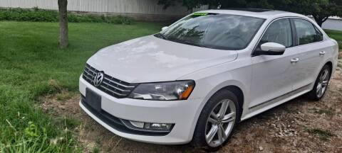 2013 Volkswagen Passat for sale at ARK AUTO LLC in Roanoke IL